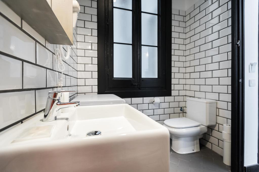 El Consell By The Streets Apartment Барселона Екстериор снимка