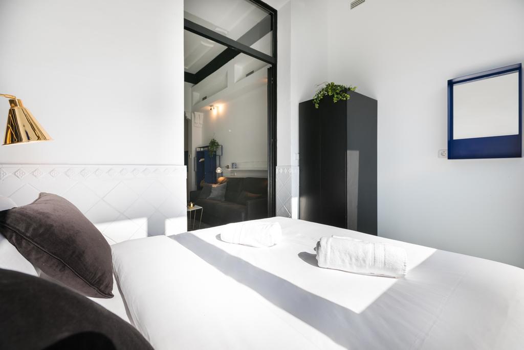 El Consell By The Streets Apartment Барселона Екстериор снимка