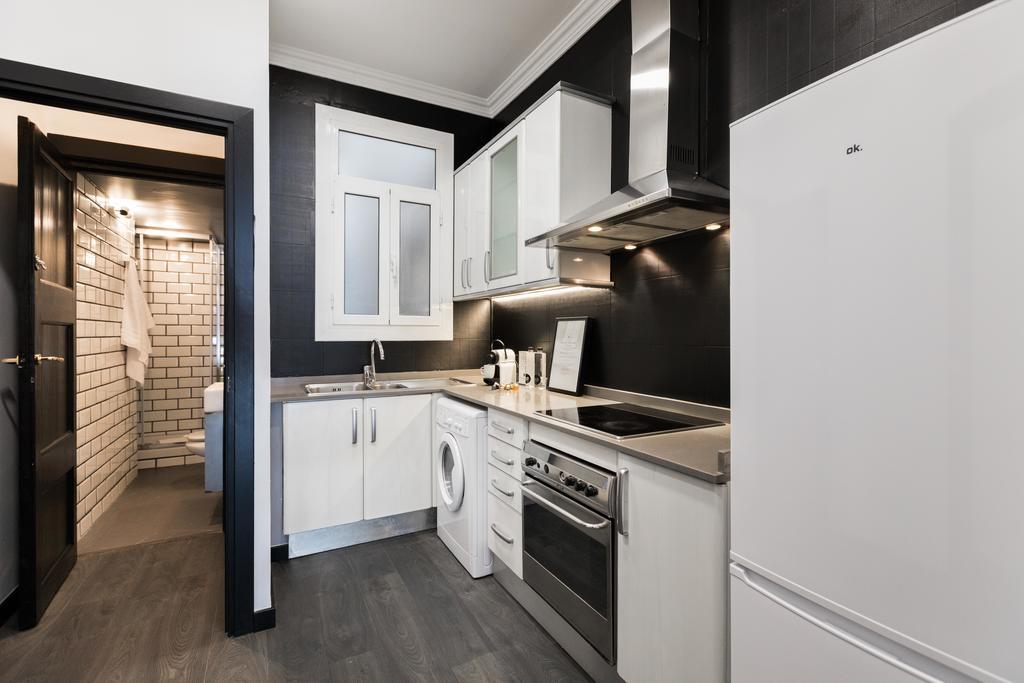 El Consell By The Streets Apartment Барселона Екстериор снимка