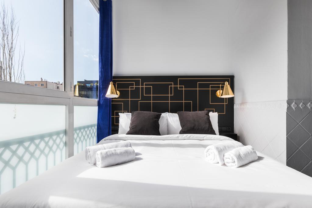 El Consell By The Streets Apartment Барселона Екстериор снимка