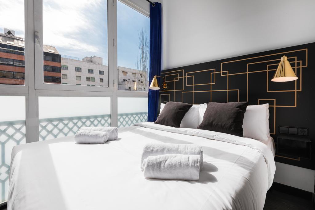 El Consell By The Streets Apartment Барселона Екстериор снимка